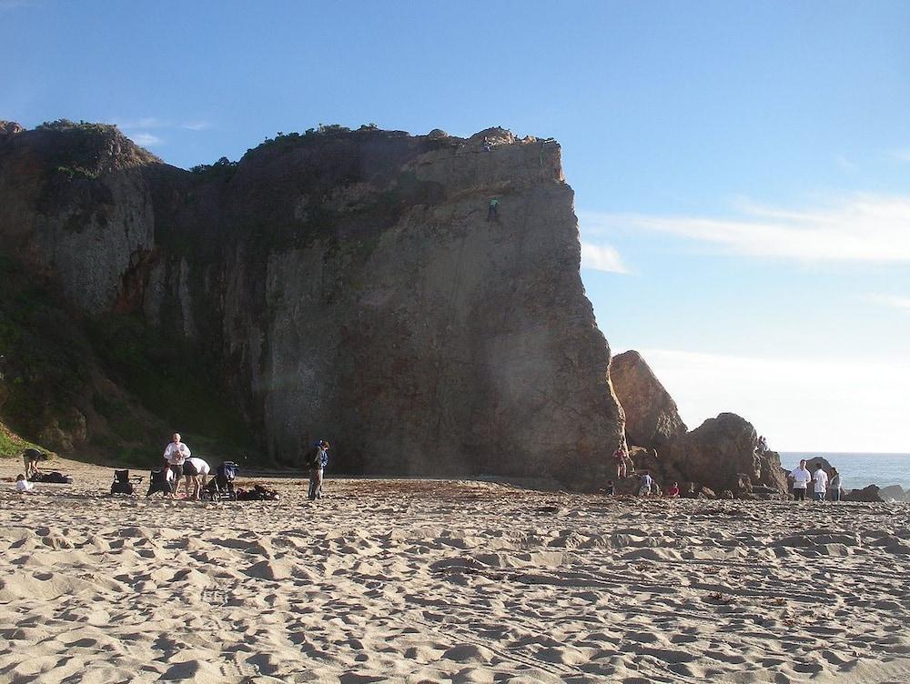 Resort Calamigos Guest Ranch And Beach Club 5*